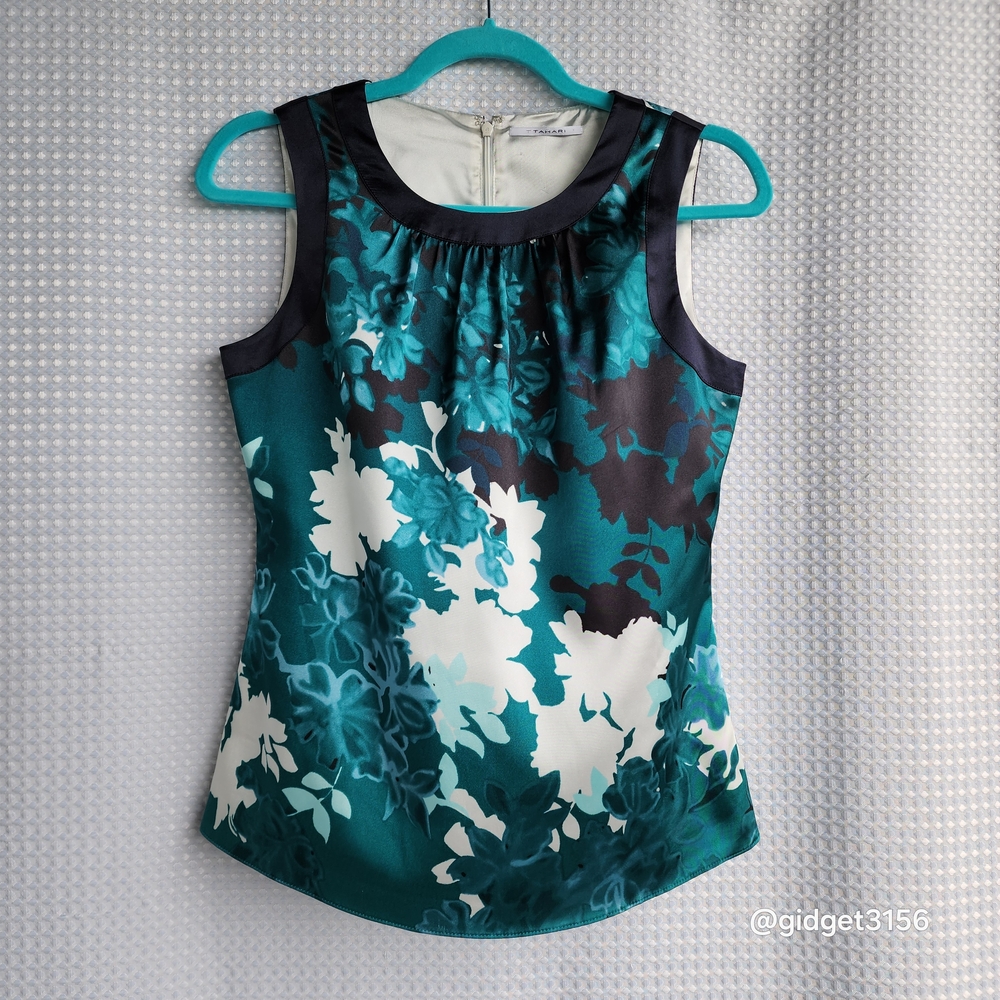 EUC Tahari Teal and White Floral Sleeleless Blouse - Size
